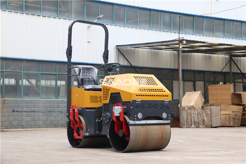 小型壓路機(jī)施工后應(yīng)當(dāng)怎么清理呢？