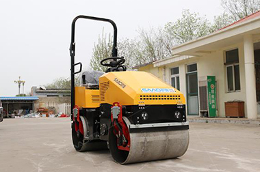 小型壓路機(jī)零部件操作，需要滿足的溫度